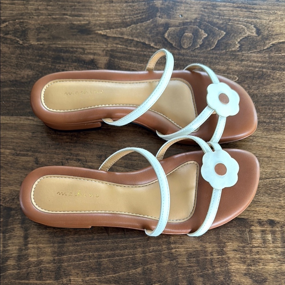 Machino Women's Hanna White Flat Sandals Size 37 ( 6-6.5 )
